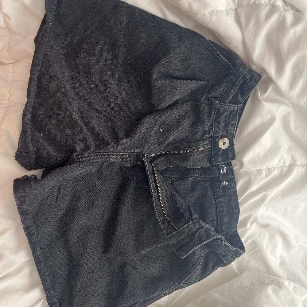 black jean shorts